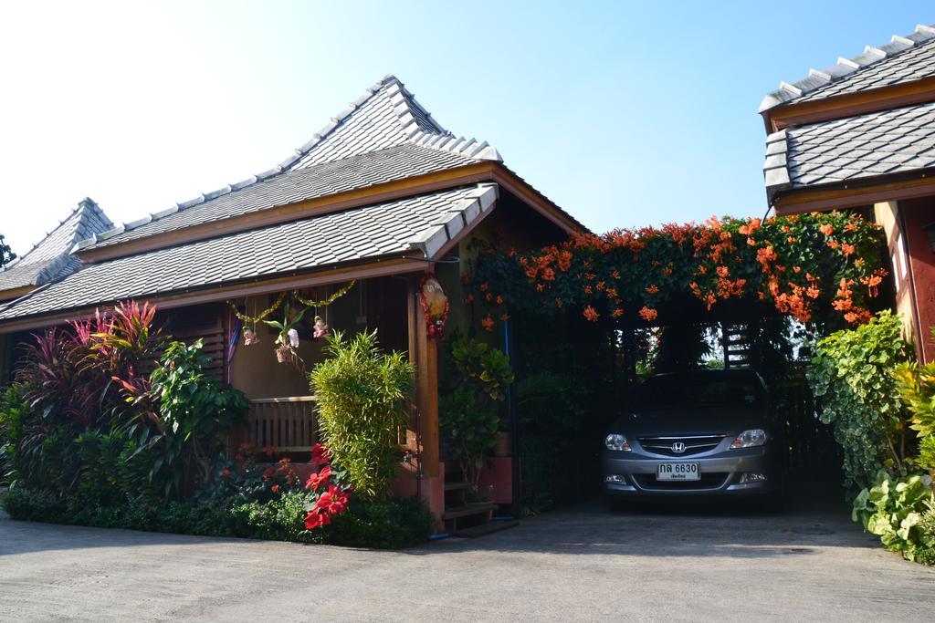 Huen Kham Kong Guesthouse Mae Sariang Exterior foto