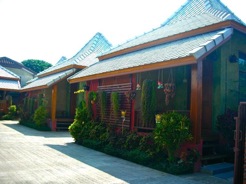 Huen Kham Kong Guesthouse Mae Sariang Exterior foto