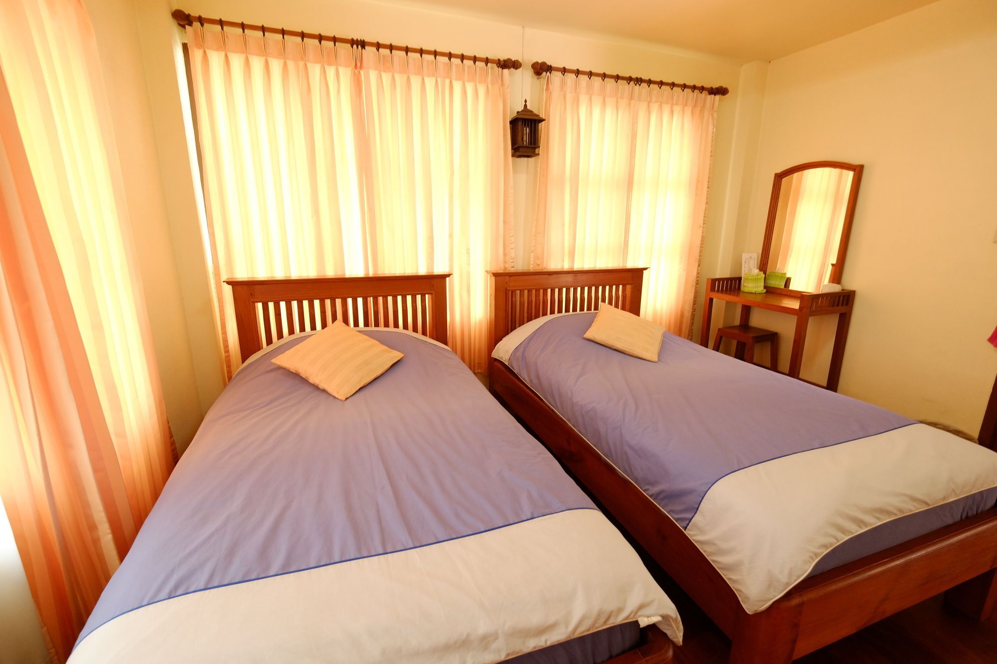 Huen Kham Kong Guesthouse Mae Sariang Exterior foto