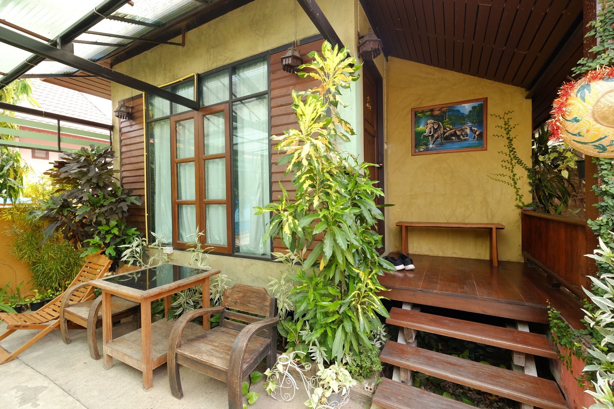 Huen Kham Kong Guesthouse Mae Sariang Exterior foto